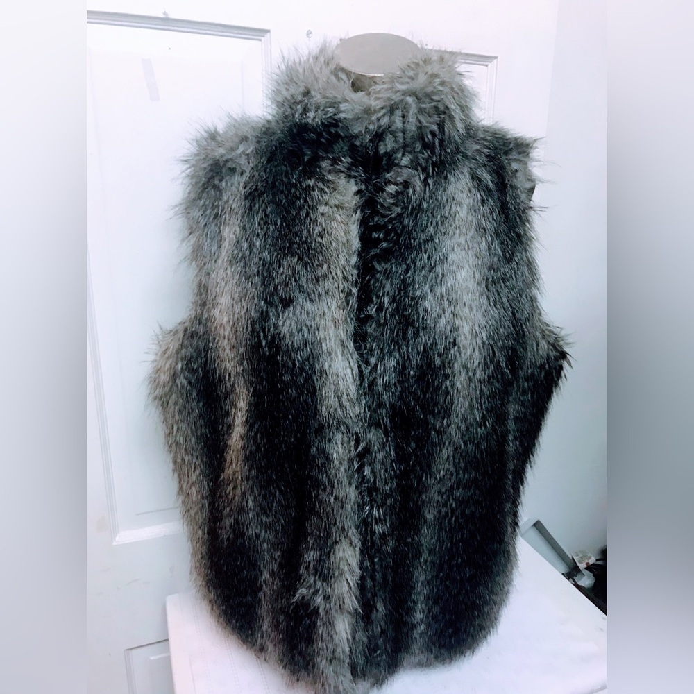 Outdoors Edition by Parkhurst Women’s Faux Fur Vest  Size XL/TG - Picture 7 of 9
